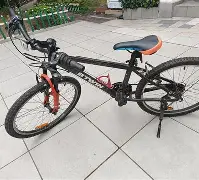 包含自行车赛场再起风云:江畔鲨队队失利北城独角兽队,赛场气氛火爆门前嗅觉决定胜负的词条-爱游戏中国